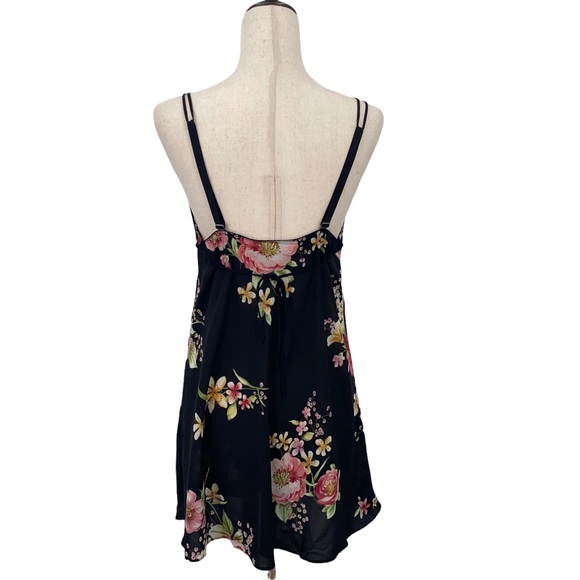 Oscar de la Renta Floral Chemise - Size Medium - Picture 4 of 11